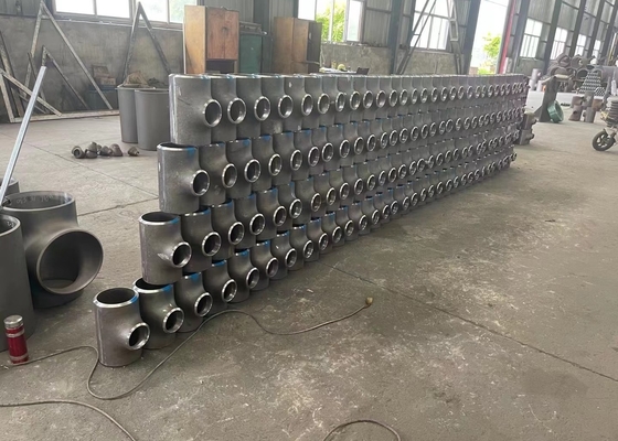 Asme B16.9 Astm A 234 Wpb che riduce la saldatura testa a testa adattantesi del T Wp304/L 316/L S2205 S32750